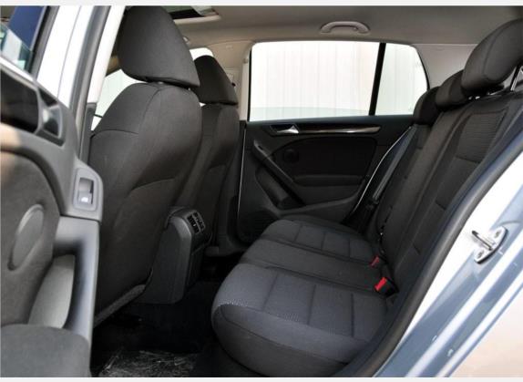 高尔夫 2010款 1.6 自动舒适型 车厢座椅   后排空间