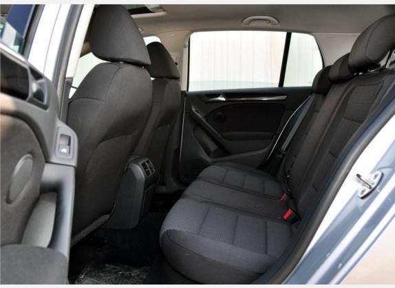 高尔夫 2010款 1.4TSI 自动舒适型 车厢座椅   后排空间