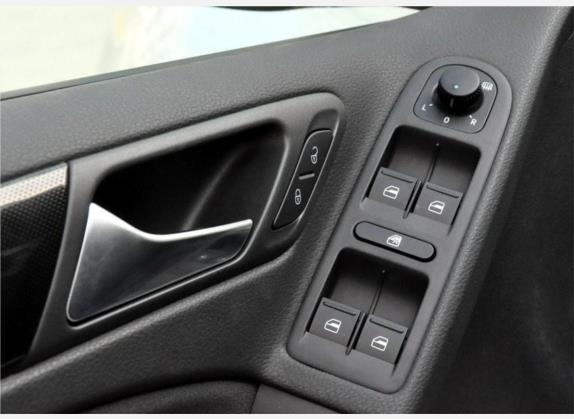 高尔夫 2010款 1.6 手动舒适型 车厢座椅   门窗控制