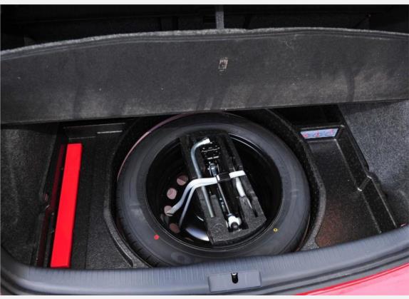 高尔夫 2010款 2.0TSI GTI 其他细节类   备胎