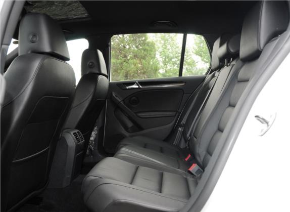 高尔夫 2011款 2.0TSI GTI 车厢座椅   后排空间