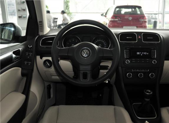 高尔夫 2011款 1.4TSI 手动舒适型 中控类   驾驶位