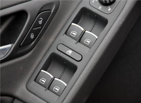 高尔夫 2012款 1.4TSI 自动豪华型 车厢座椅   门窗控制