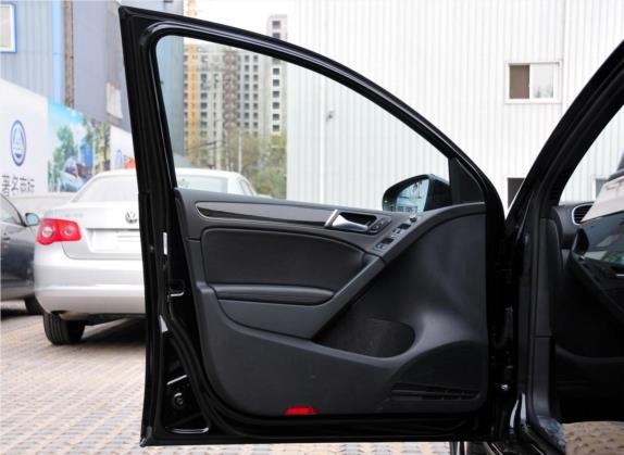 高尔夫 2012款 2.0TSI GTI 车厢座椅   前门板