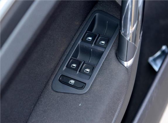 高尔夫 2014款 1.4TSI 手动舒适型 车厢座椅   门窗控制