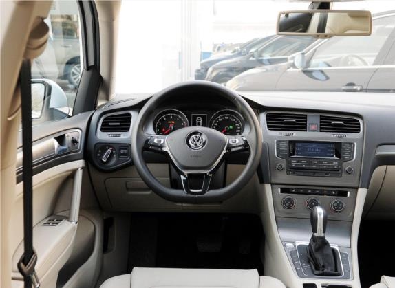 高尔夫 2014款 1.4TSI 自动豪华型 中控类   驾驶位