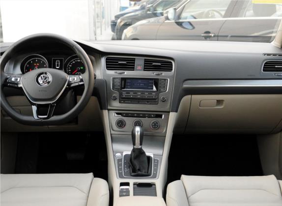 高尔夫 2014款 1.4TSI 自动豪华型 中控类   中控台