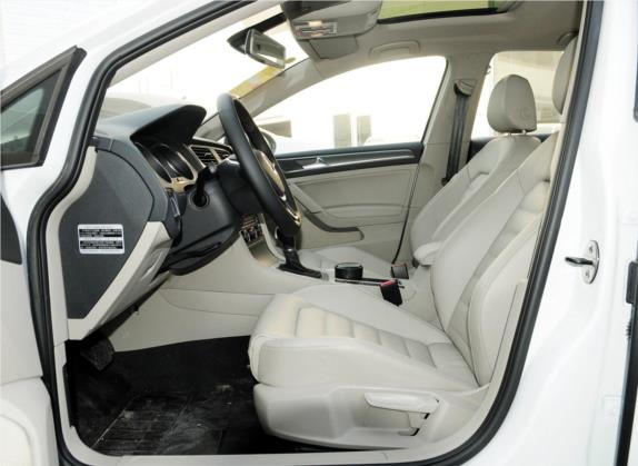 高尔夫 2014款 1.4TSI 自动豪华型 车厢座椅   前排空间