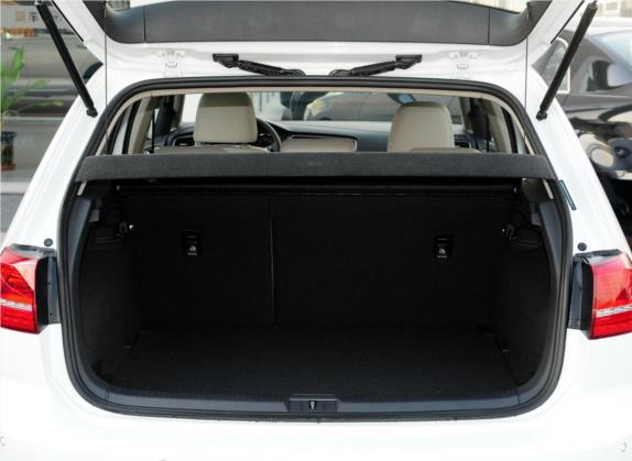 高尔夫 2014款 1.4TSI 自动豪华型 车厢座椅   后备厢