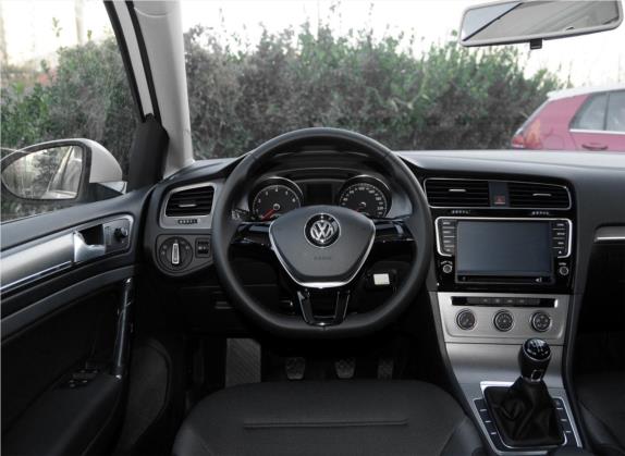 高尔夫 2015款 1.4TSI 手动舒适型 中控类   驾驶位