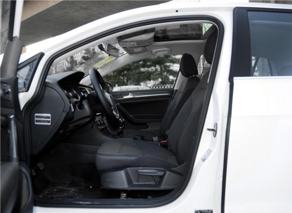 高尔夫 2015款 1.4TSI 手动舒适型 车厢座椅   前排空间