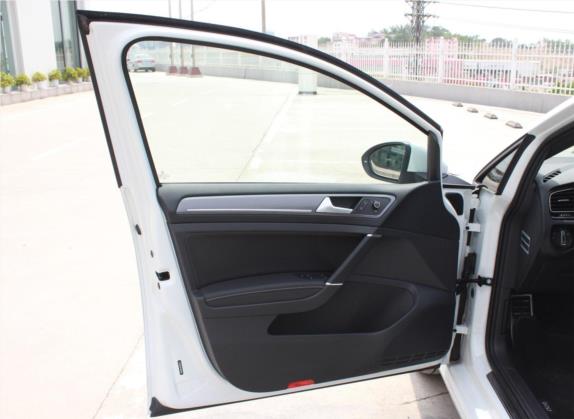 高尔夫 2015款 1.4TSI 自动R-Line 车厢座椅   前门板