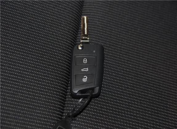 高尔夫 2016款 1.6L 自动时尚型 其他细节类   钥匙