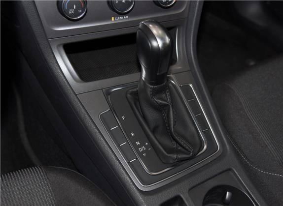 高尔夫 2016款 1.6L 自动时尚型 中控类   挡把