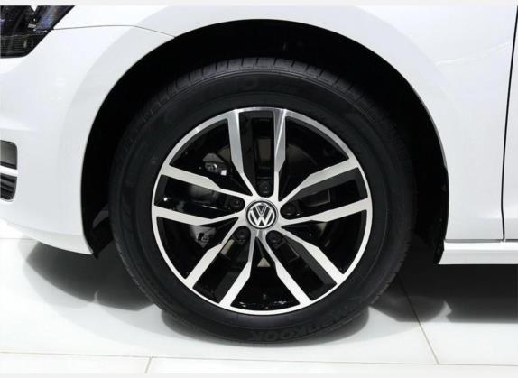 高尔夫 2016款 1.4TSI 25周年纪念版 其他细节类   前轮