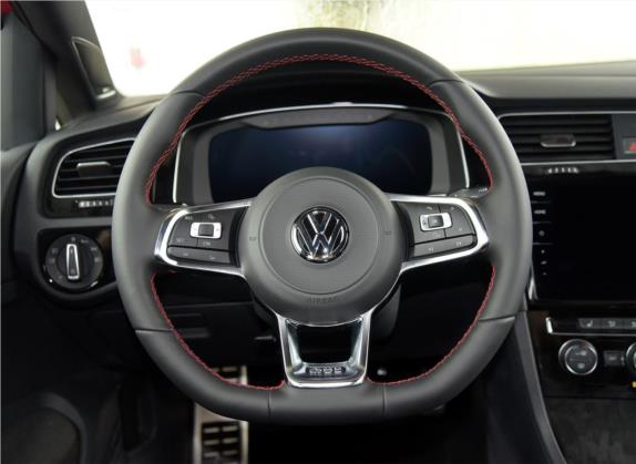 高尔夫 2018款 2.0TSI GTI 中控类   驾驶位