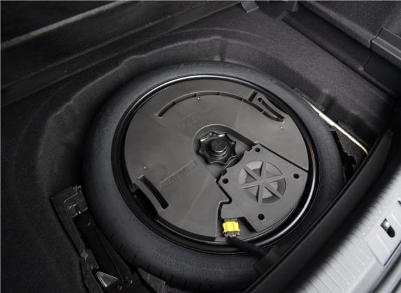 高尔夫 2018款 2.0TSI GTI 其他细节类   备胎