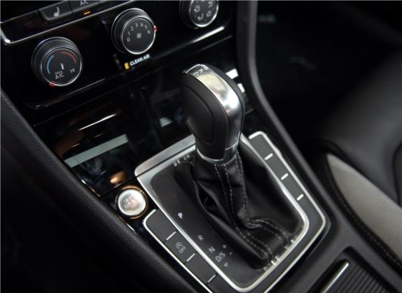 高尔夫 2018款 280TSI 自动R-Line型 中控类   挡把