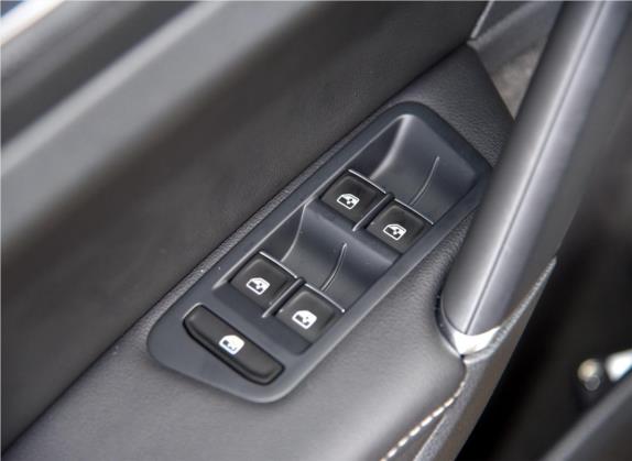 高尔夫 2018款 280TSI 自动R-Line型 车厢座椅   门窗控制