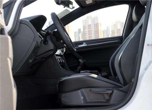 高尔夫 2018款 280TSI 手动R-Line型 车厢座椅   前排空间