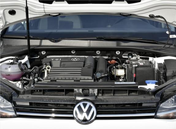 高尔夫 2018款 230TSI 手动舒适型 其他细节类   发动机舱