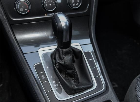 高尔夫 2018款 230TSI 自动舒适型 中控类   挡把