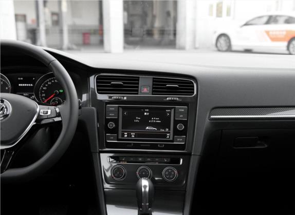 高尔夫 2018款  230TSI 自动豪华型 中控类   中控台