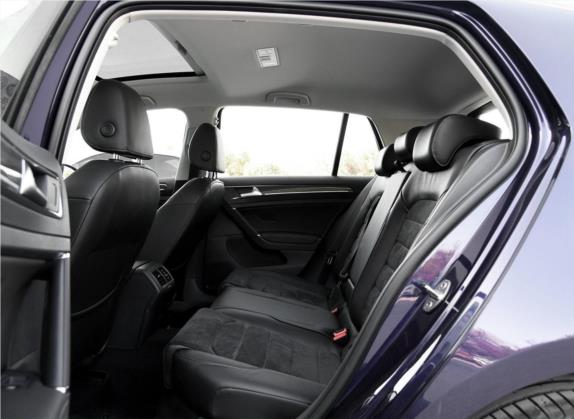 高尔夫 2018款  230TSI 自动豪华型 车厢座椅   后排空间