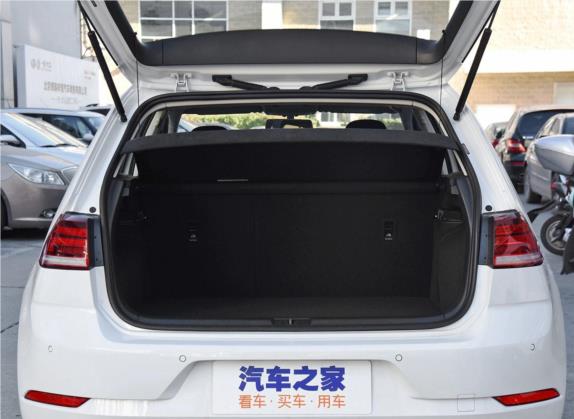 高尔夫 2019款 1.6L 自动时尚型 国V 车厢座椅   后备厢