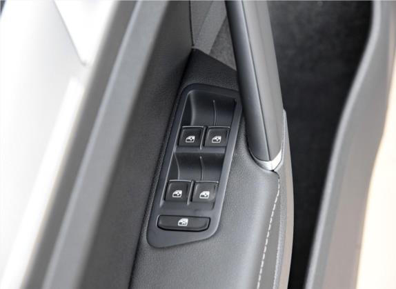 高尔夫 2019款 280TSI 手动舒适型 国V 车厢座椅   门窗控制