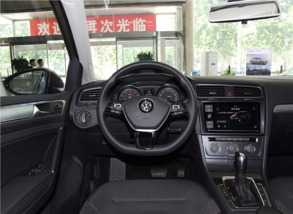 高尔夫 2019款 280TSI DSG舒适型 国VI 中控类   驾驶位