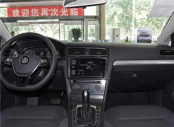 高尔夫 2019款 280TSI DSG舒适型 国VI 中控类   中控台