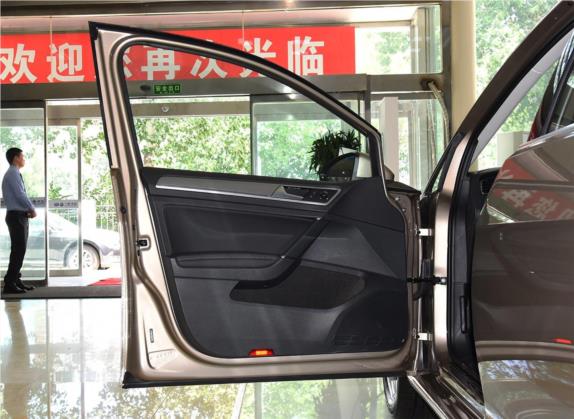 高尔夫 2019款 280TSI DSG舒适型 国VI 车厢座椅   前门板
