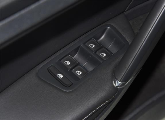 高尔夫 2019款 280TSI DSG舒适型 国VI 车厢座椅   门窗控制