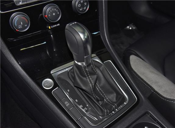 高尔夫 2019款 280TSI DSG R-Line型 国VI 中控类   挡把