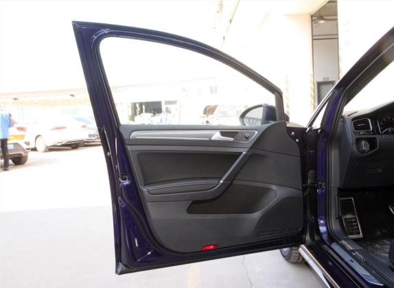 高尔夫 2020款 280TSI DSG R-Line型 车厢座椅   前门板