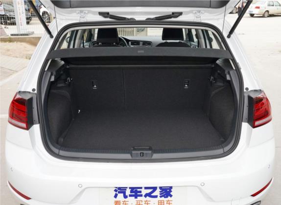 高尔夫 2020款 挚爱版 200TSI DSG舒适型进取版 车厢座椅   后备厢