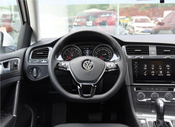 高尔夫 2020款 挚爱版 280TSI DSG舒适型 中控类   驾驶位