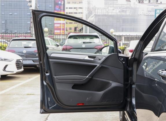 高尔夫 2020款 挚爱版 280TSI DSG R-Line 车厢座椅   前门板