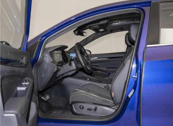 高尔夫 2021款 280TSI DSG R-Line 车厢座椅   前排空间