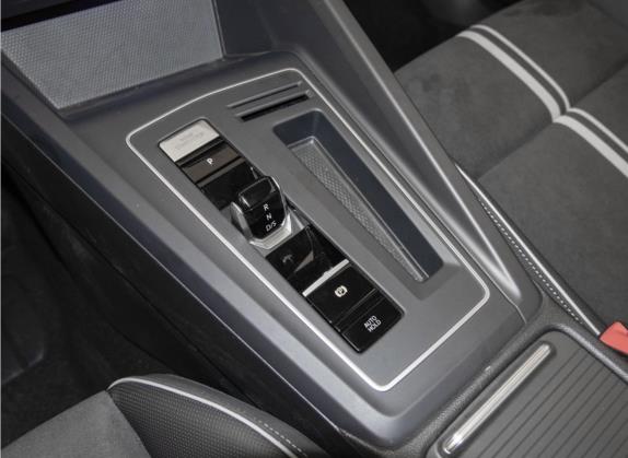 高尔夫 2021款 280TSI DSG R-Line 中控类   挡把