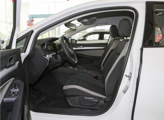 高尔夫 2021款 200TSI DSG 车厢座椅   前排空间