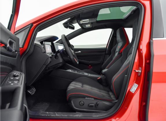 高尔夫 2021款 380TSI DSG GTI 车厢座椅   前排空间