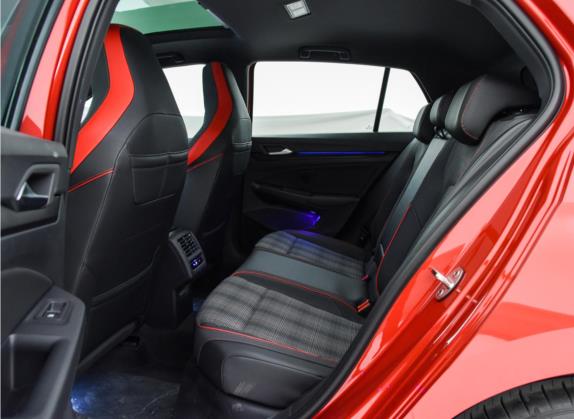 高尔夫 2021款 380TSI DSG GTI 车厢座椅   后排空间