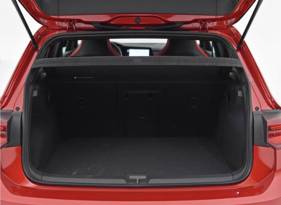 高尔夫 2021款 380TSI DSG GTI 车厢座椅   后备厢