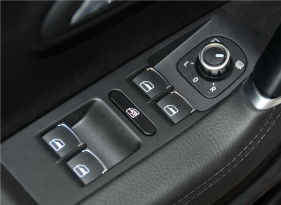 一汽-大众CC 2011款 1.8TSI 尊贵型 车厢座椅   门窗控制