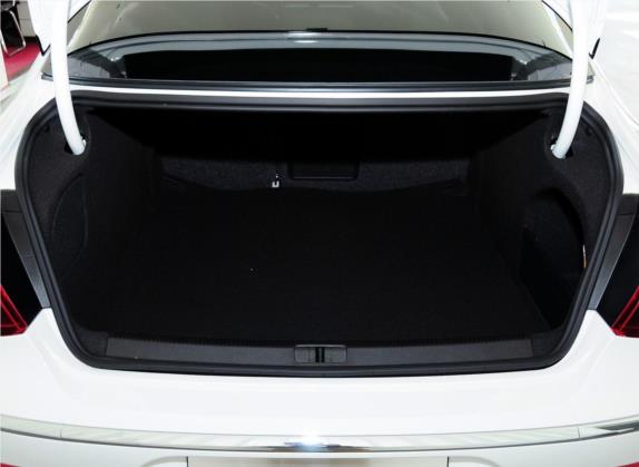 一汽-大众CC 2012款 2.0TSI 至尊型 车厢座椅   后备厢
