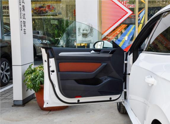 一汽-大众CC 2019款 380TSI 魅颜版 国V 车厢座椅   前门板
