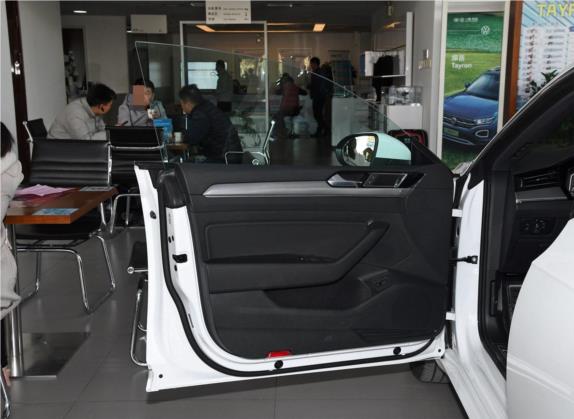 一汽-大众CC 2020款 330TSI 魅颜版 国VI 车厢座椅   前门板