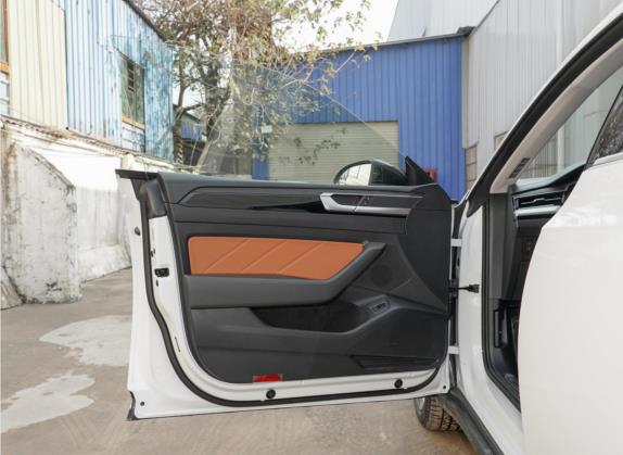 一汽-大众CC 2021款 猎装车 380TSI 猎风版 车厢座椅   前门板
